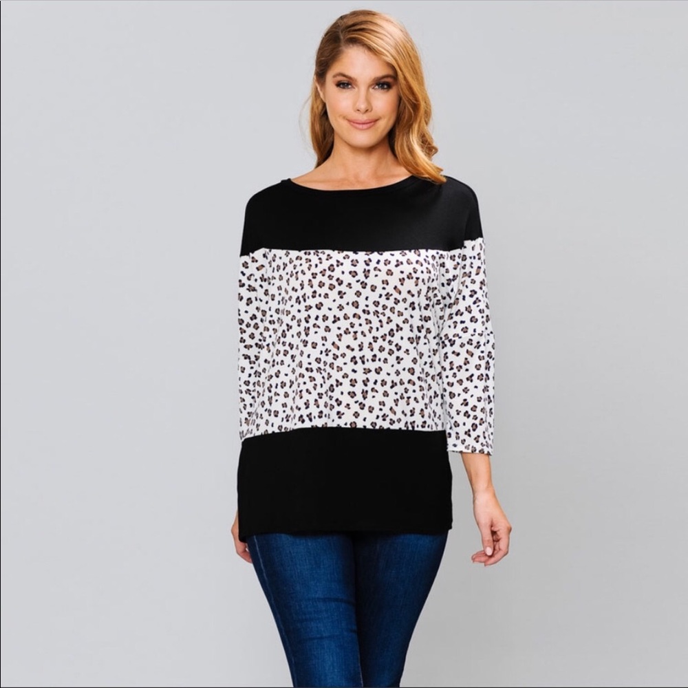 LAST ONE! 3X Plus Size Block Animal Print Top - Picture 5 of 6